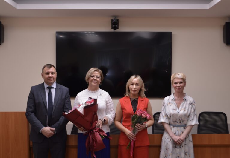 Коллектив поздравляет с Днём рождения!